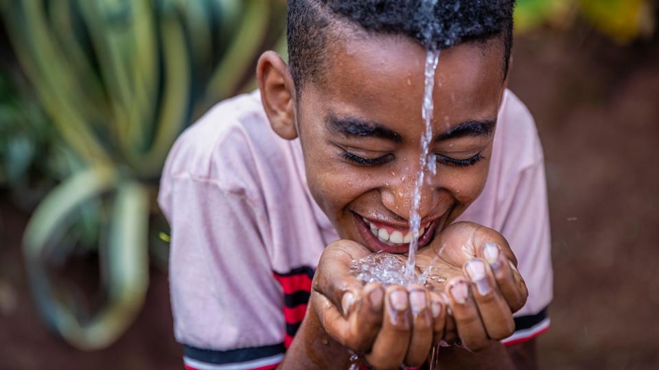 Health and nutrition expert Emilie Sidaner, who oversaw the UN report, says schools without clean drinking water cannot prepare meals for students, contributing to child malnutrition.