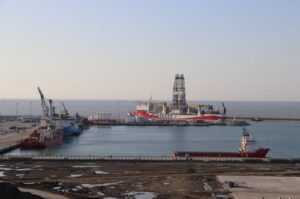 Türkiye's Yavuz drilling ship is seen at the Port of Filyos in Zonguldak, northern Türkiye, April 10, 2022. (AA Photo)