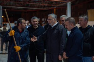 Minister Işıkhan visited Sincan Municipality workers and celebrated May 1 Labor Day with them, Sincan, Ankara, Türkiye. May, 1, 2024. (AA Photo)