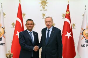 President Recep Tayyip Erdoğan shakes hands with CHP Chairman Özgür Özel during their meeting in Ankara, Türkiye, May 2, 2024. (EPA Photo)