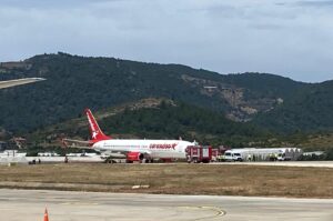 Corendon Airlines' B738 from Cologne to Antalya Gazipaşa sits on the runway after its front tire burst during landing, Antalya, Türkiye, May, 9, 2024. (AA Photo)