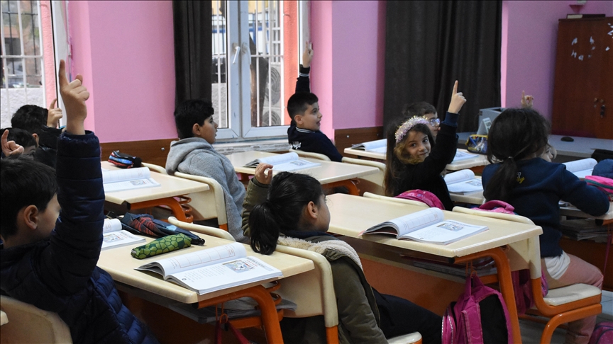 Over 1.3M students back to school in 3 quake-hit Turkish provinces