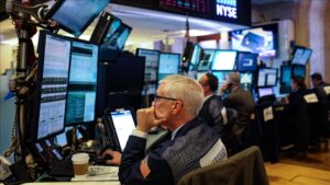 US stocks turn positive after early losses